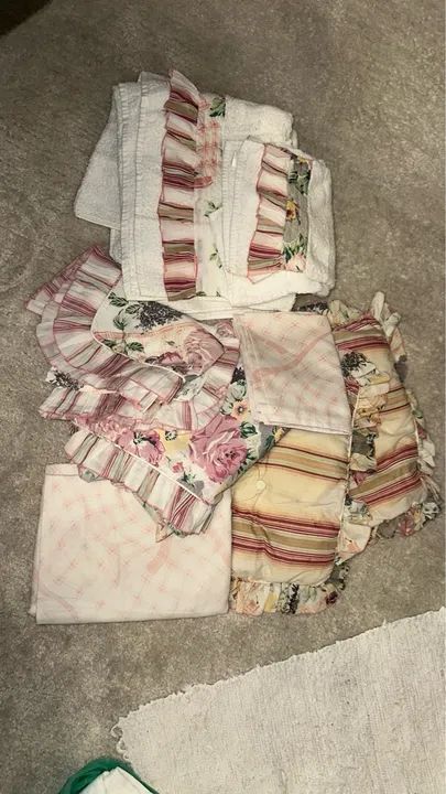 Jogo de Lençol e Toalhas King Floral aceito oferta - Foto 2