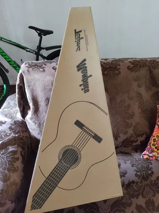 Violão novo na caixa nunca usado marca Tagima elétrico 