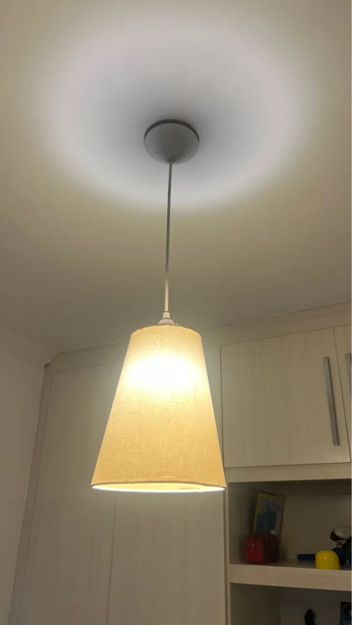Luminária Pendente com Cúpula de Tecido - Moderna e Elegante