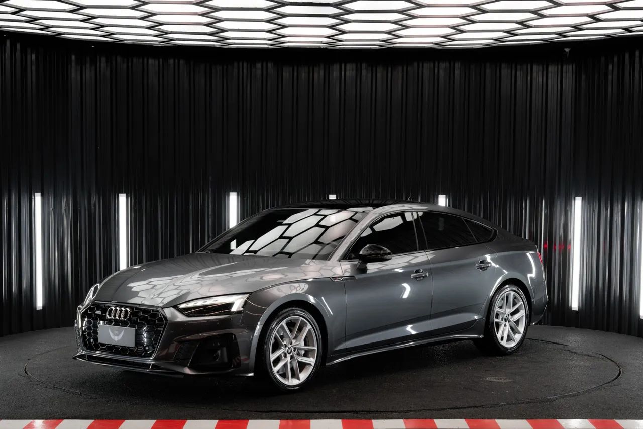 Audi A5 Performance Black