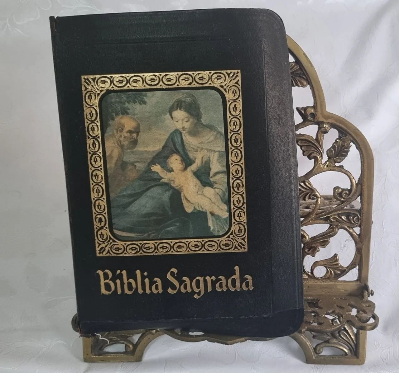  Biblia Sagrada com Suporte de Metal 