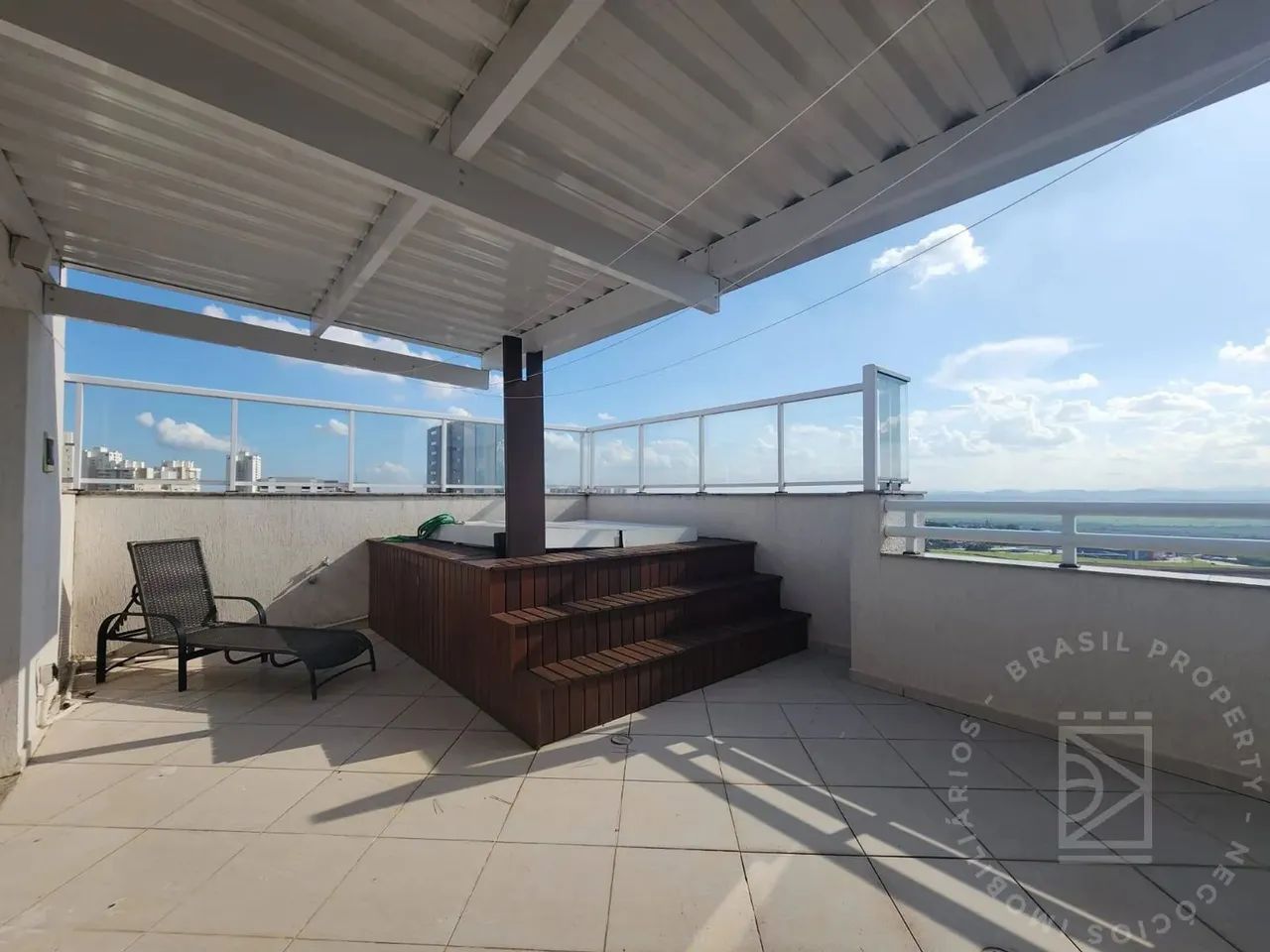 Cobertura Duplex, 242m², 4 suítes, 5 vagas, Jardim Aquárius
