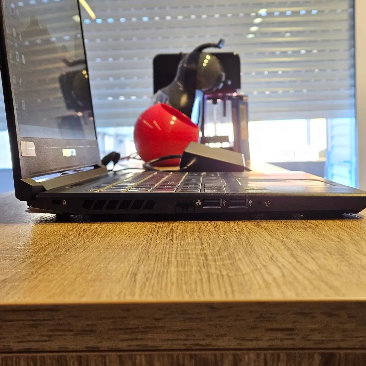 Notebook Gamer Acer Predator Helios 300 PH315-53 16GB RAM / 512GB SSD / RTX 2070 - Foto 5