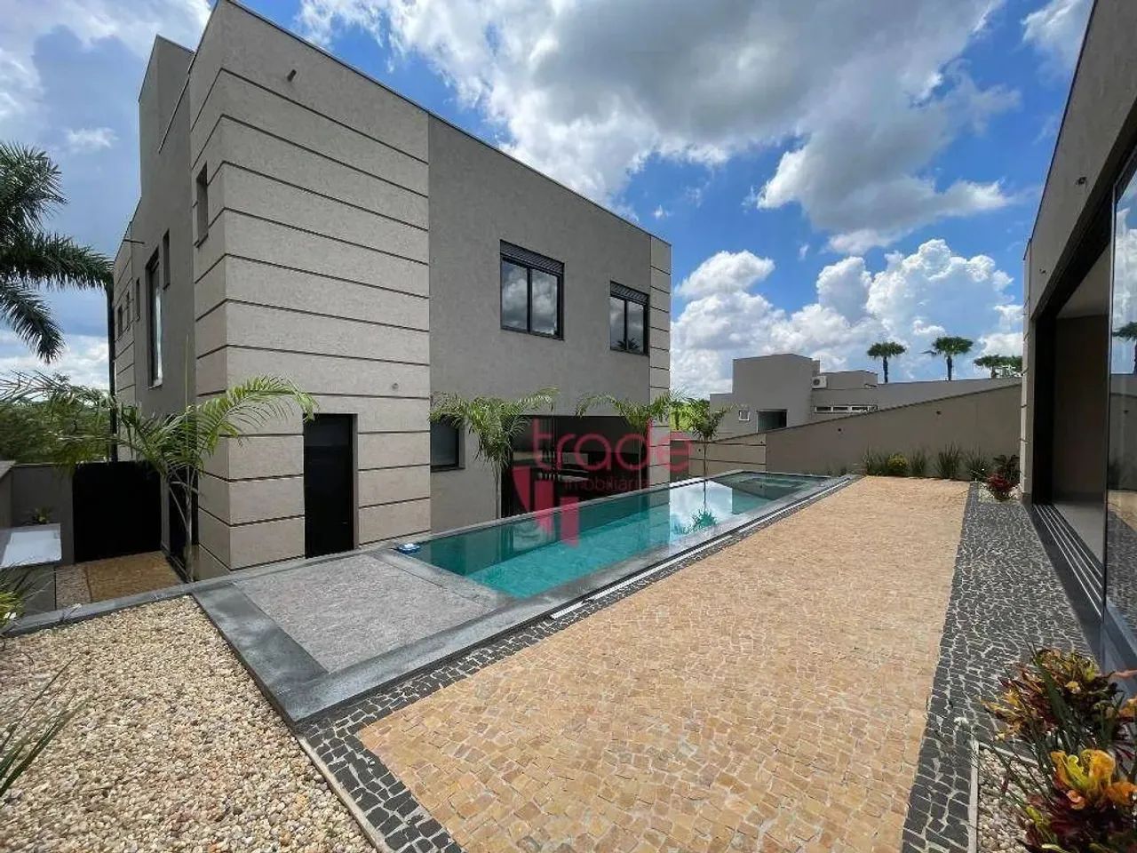 Casa à Venda de 04 Quartos sendo todos Suítes no Alphaville 3 em Ribeirão Preto com Piscin