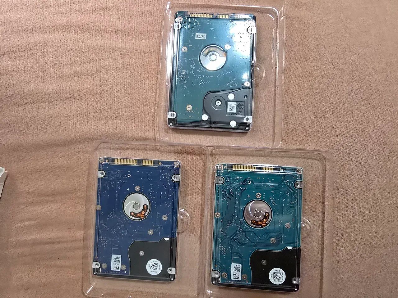 Kit 3 HD Sata 3 Notebook 2.5" Capacidade 500GB, 250GB, 320GB, Hitashi, Toshiba - Foto 2