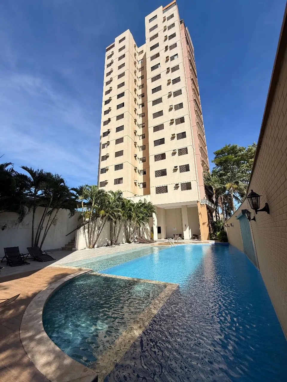 Apartamento 3/4 rico e armários planejados e ar condicionados em todos os ambientes