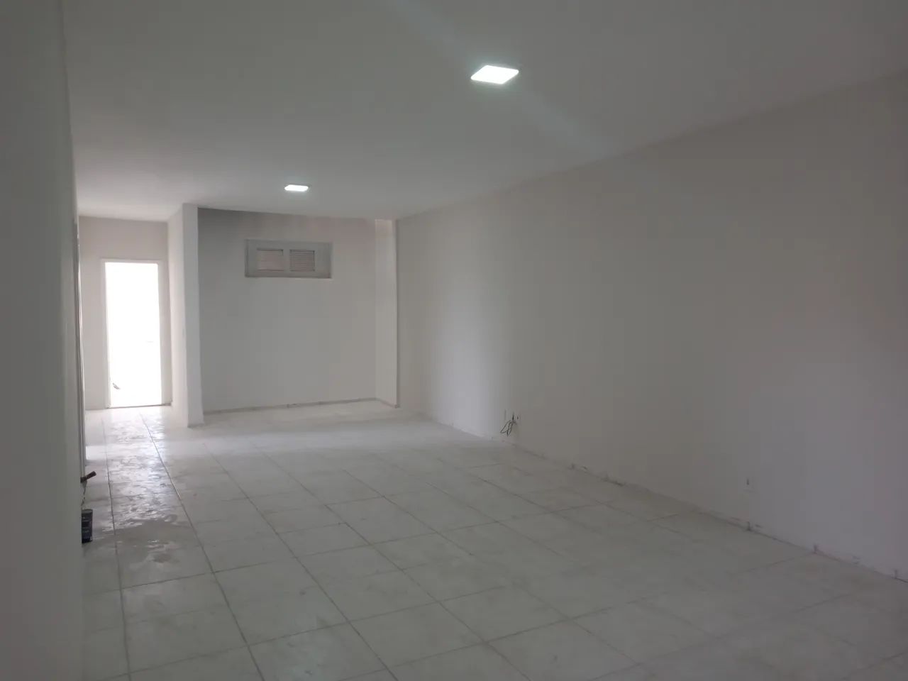 Oferta Exclusiva !! Ampla Casa de 306 m² na Vila Peri  Localização em Crescimento e Valori - Foto 2