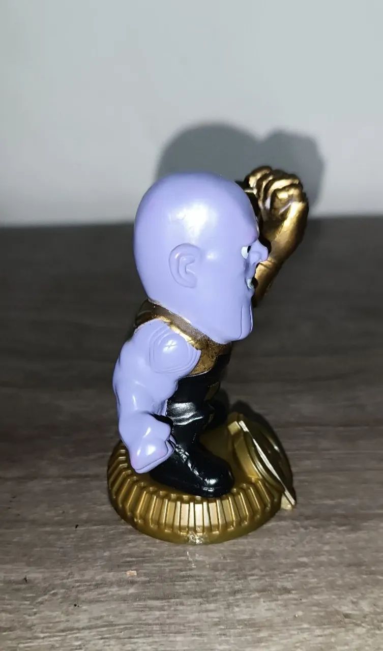 Boneco Thanos com Manopla do Infinito - Marvel - Foto 2