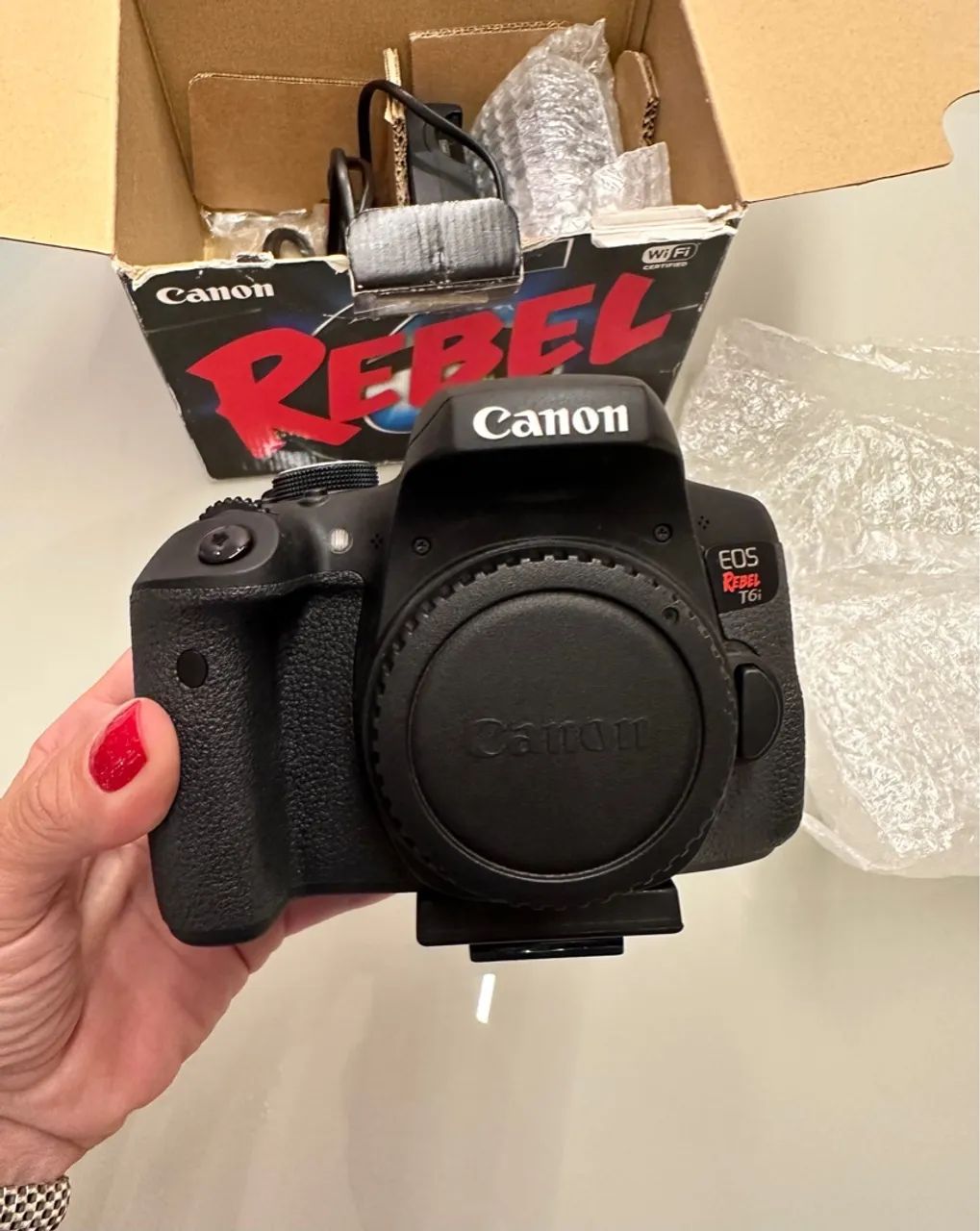 Canon T6i + Lente 18-55mm (KIT FILMAGEM)