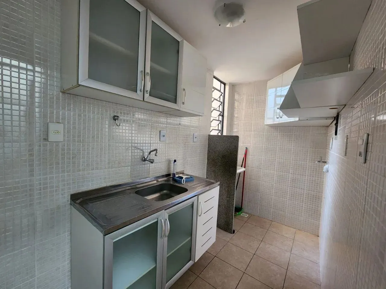 Apartamento no Cond. Gaudi, Térreo, no Bairro Santa Isabel