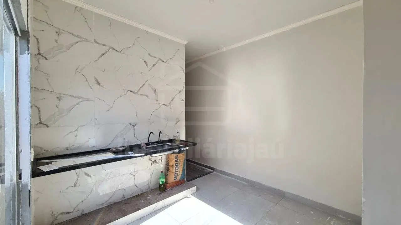 Casa à venda no Jardim Nova Jau com 2 quartos