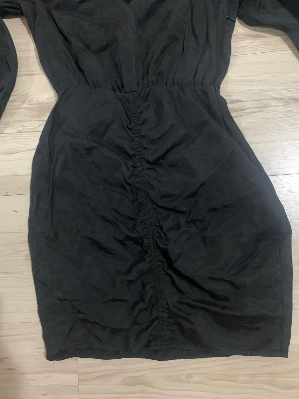 Vestido Zara -  Tamanho  P - Decote V - Foto 2
