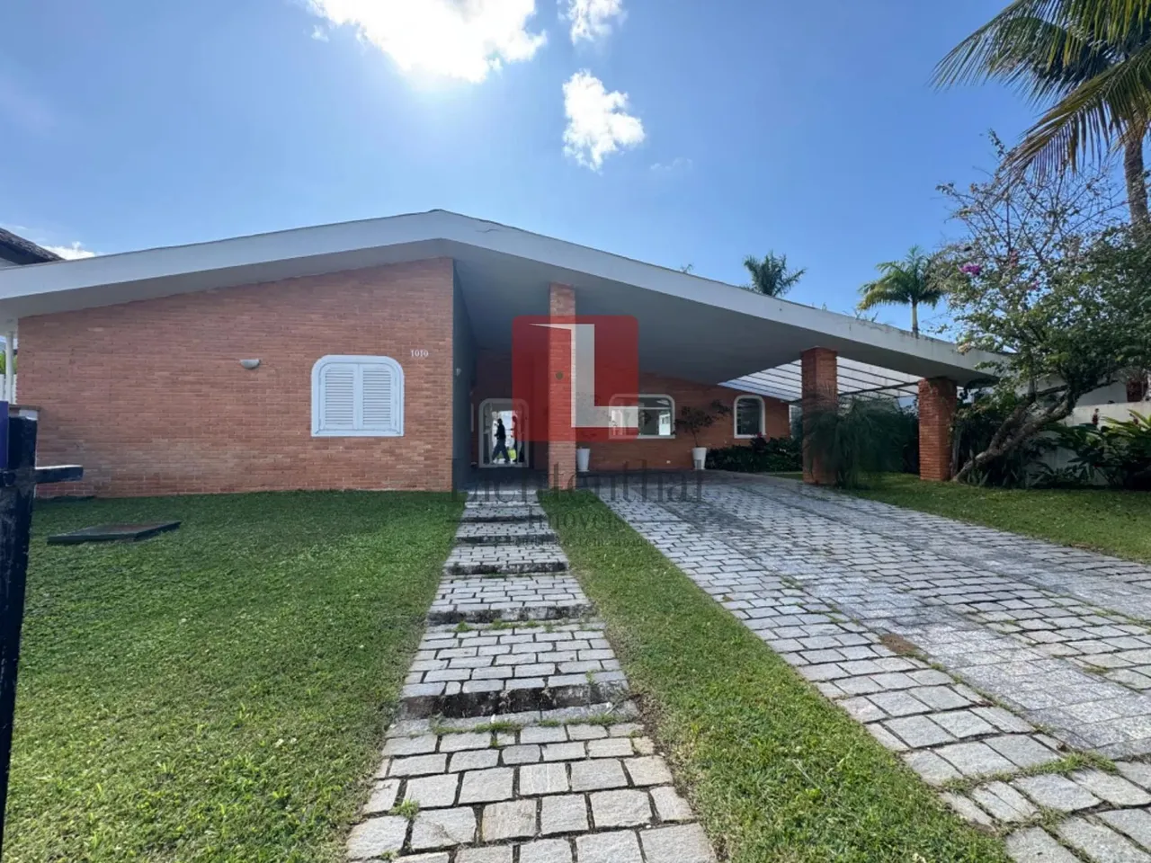 Casa em Condomínio no Jardim Acapulco Guarujá à Venda 400m²