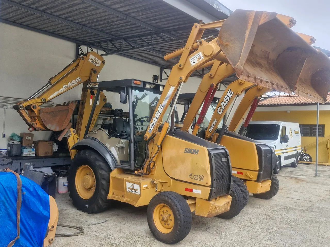 Retroescavadeira Case 580M 
