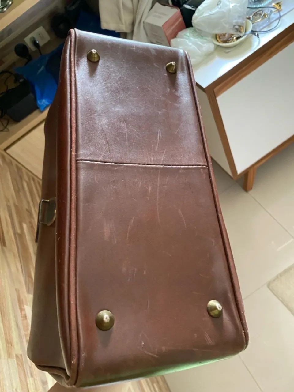 Bolsa de mão vintage em couro marrom - Foto 4