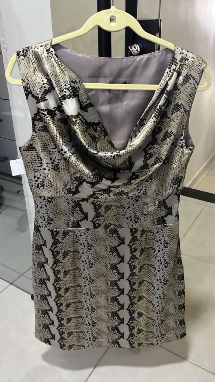 Vestido de seda estampa de cobra G