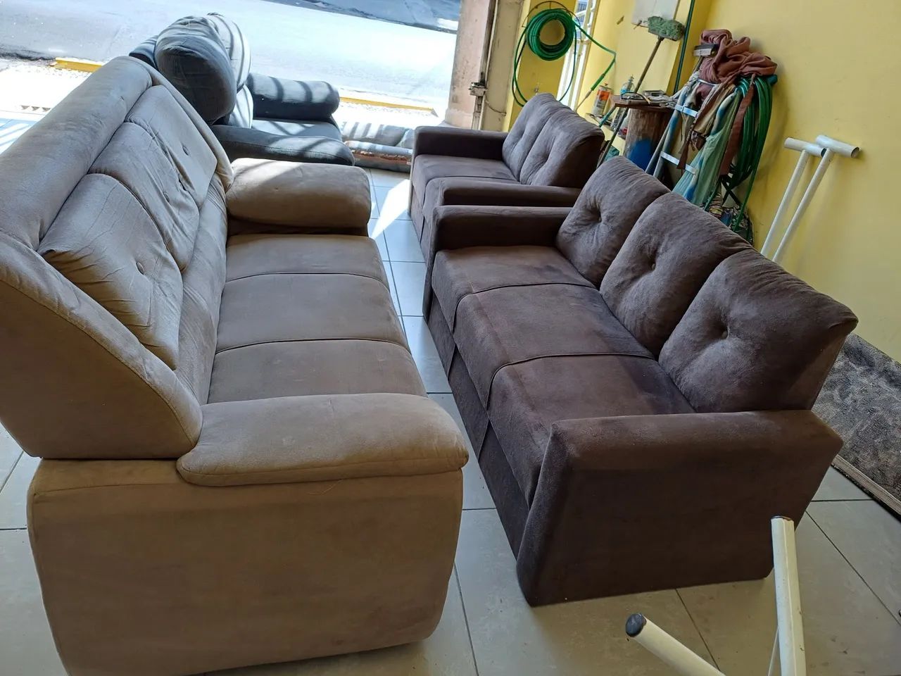 Sofá  marrom aconchegante - Foto 2