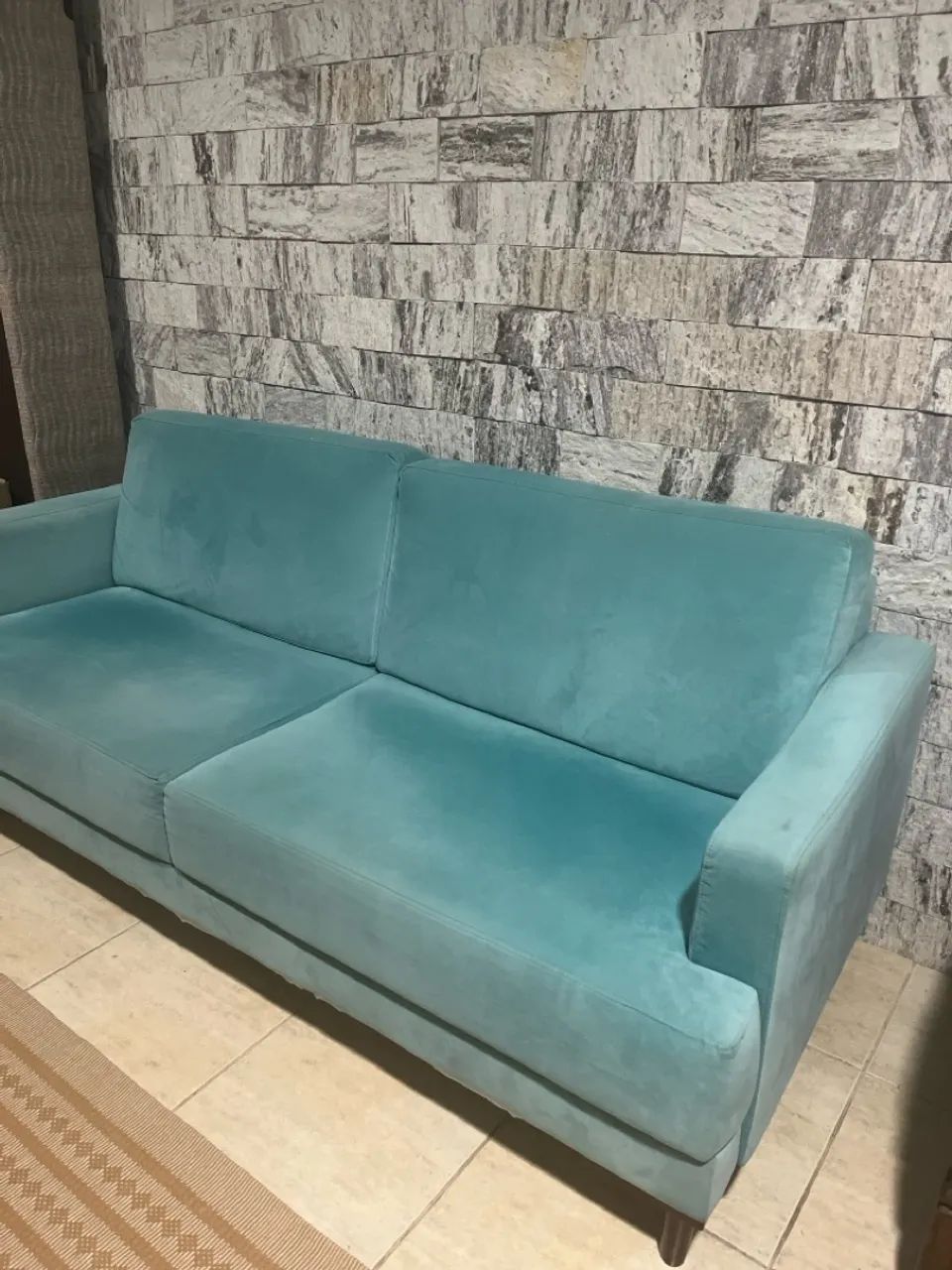 Sofá 3 Lugares em Veludo Azul Tiffany - Foto 3