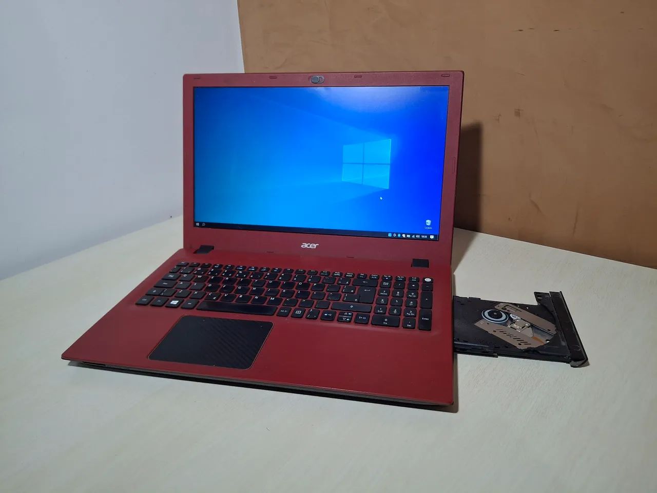 Acer Aspire E5-573 i3