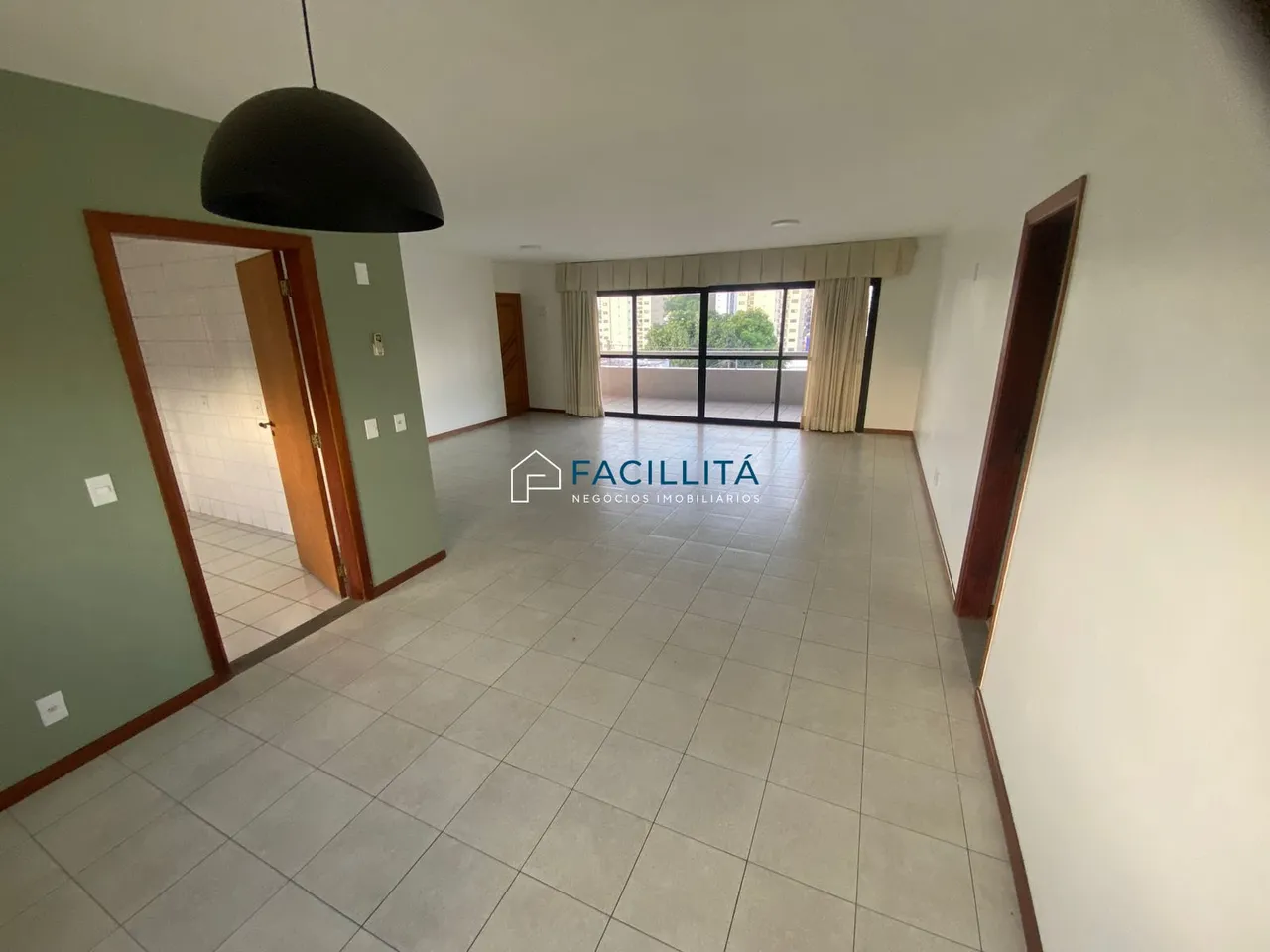 Apartamento no Condomínio Saint Romain para locação com 220 m²-Vieiralves-Manaus/AM