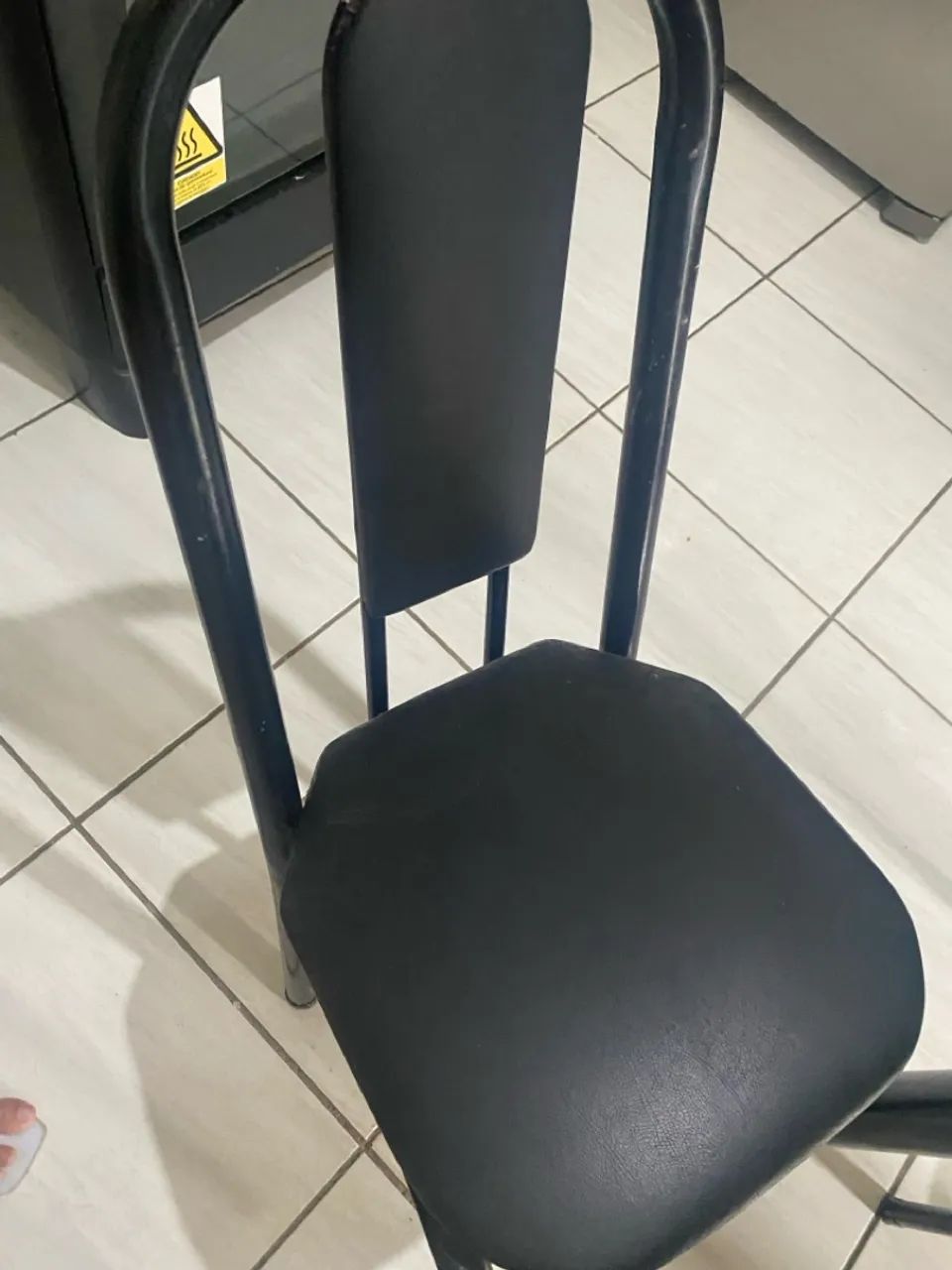 Mesa de mármore com 4 cadeiras  - Foto 4