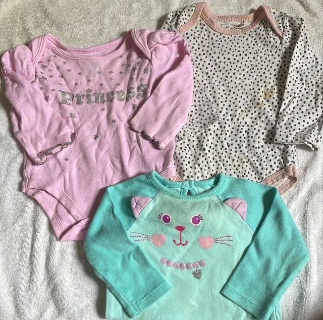 kit 3 bodies Garanimals e outros tamanho 3 meses importados (Desapego)