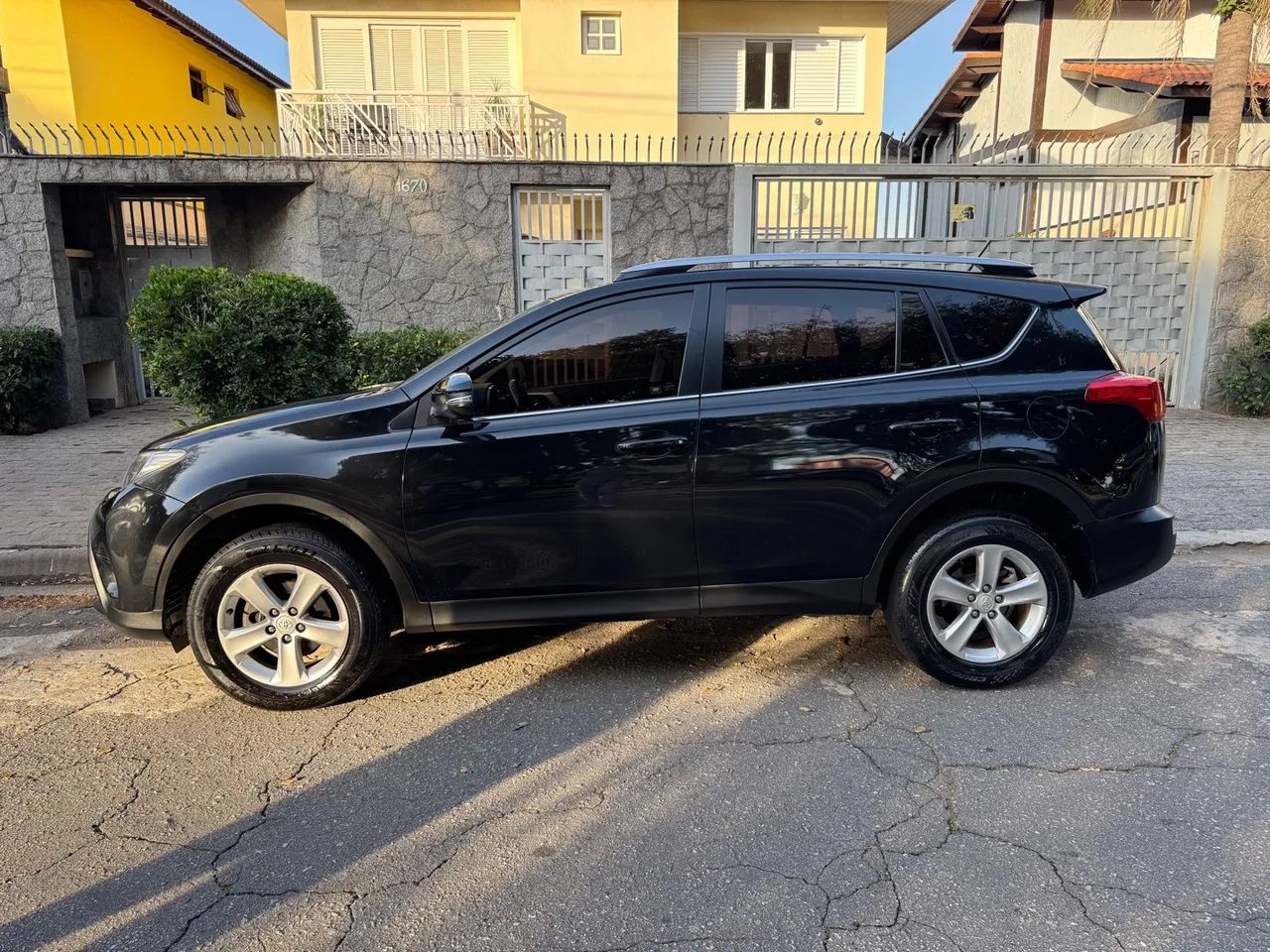 TOYOTA RAV4 AUTOMÁTICO BAIXO KM - Foto 4