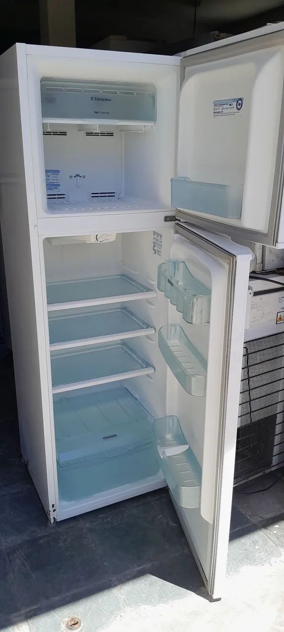 Geladeira Electrolux Frost Free Df34 - Foto 3