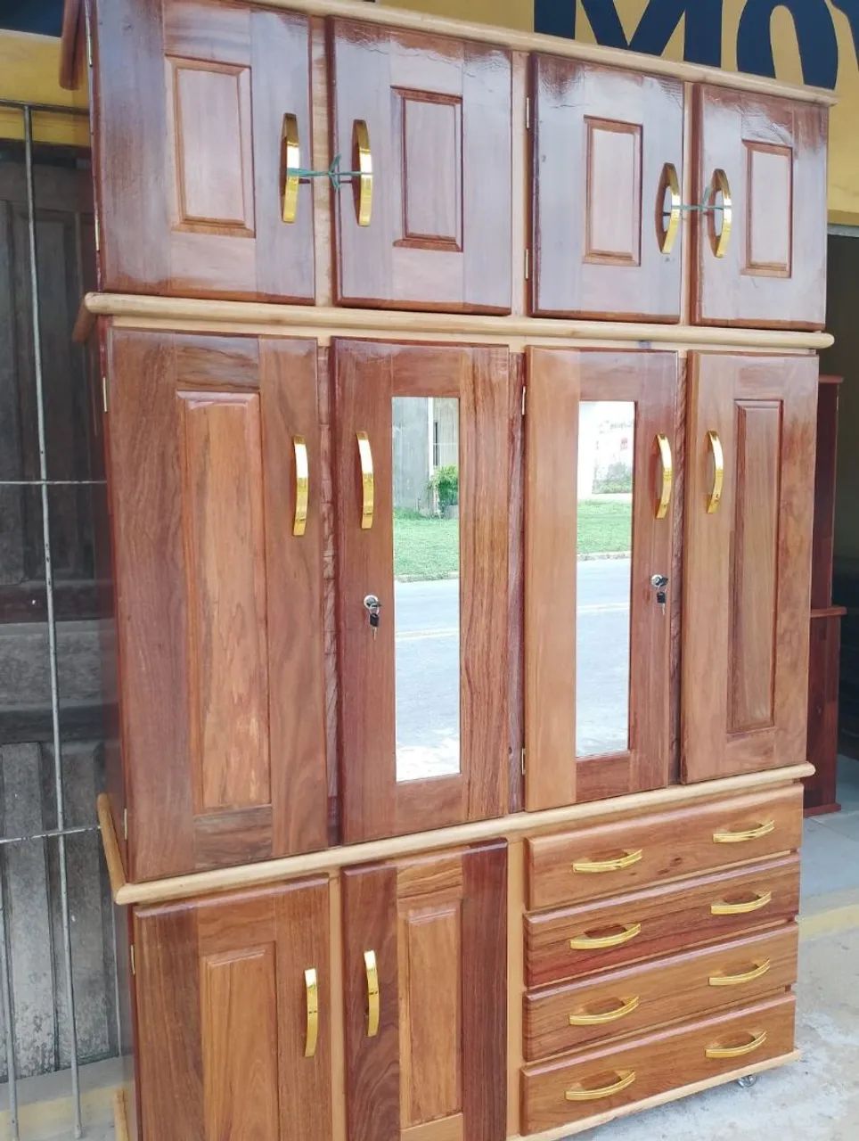 Guarda roupa de casal a pronta entrega.