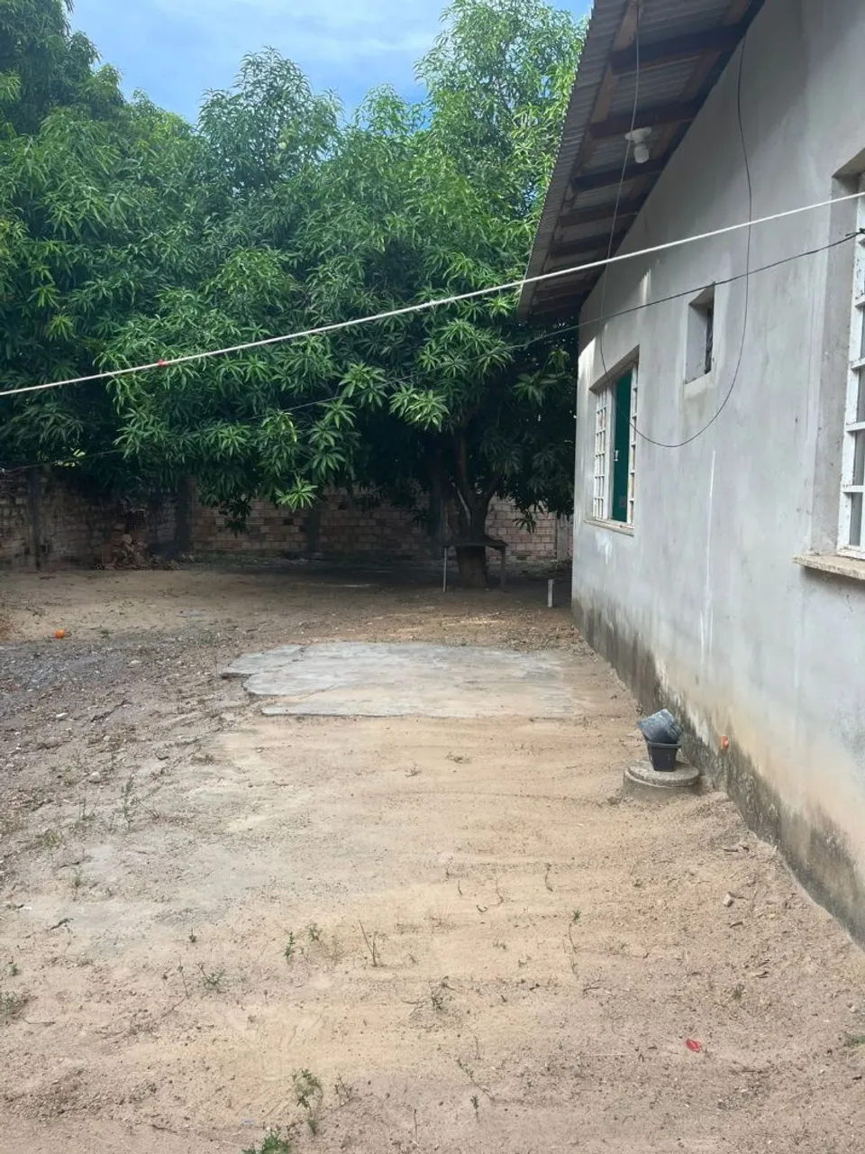 Aluaga-se casa de 1 quarto