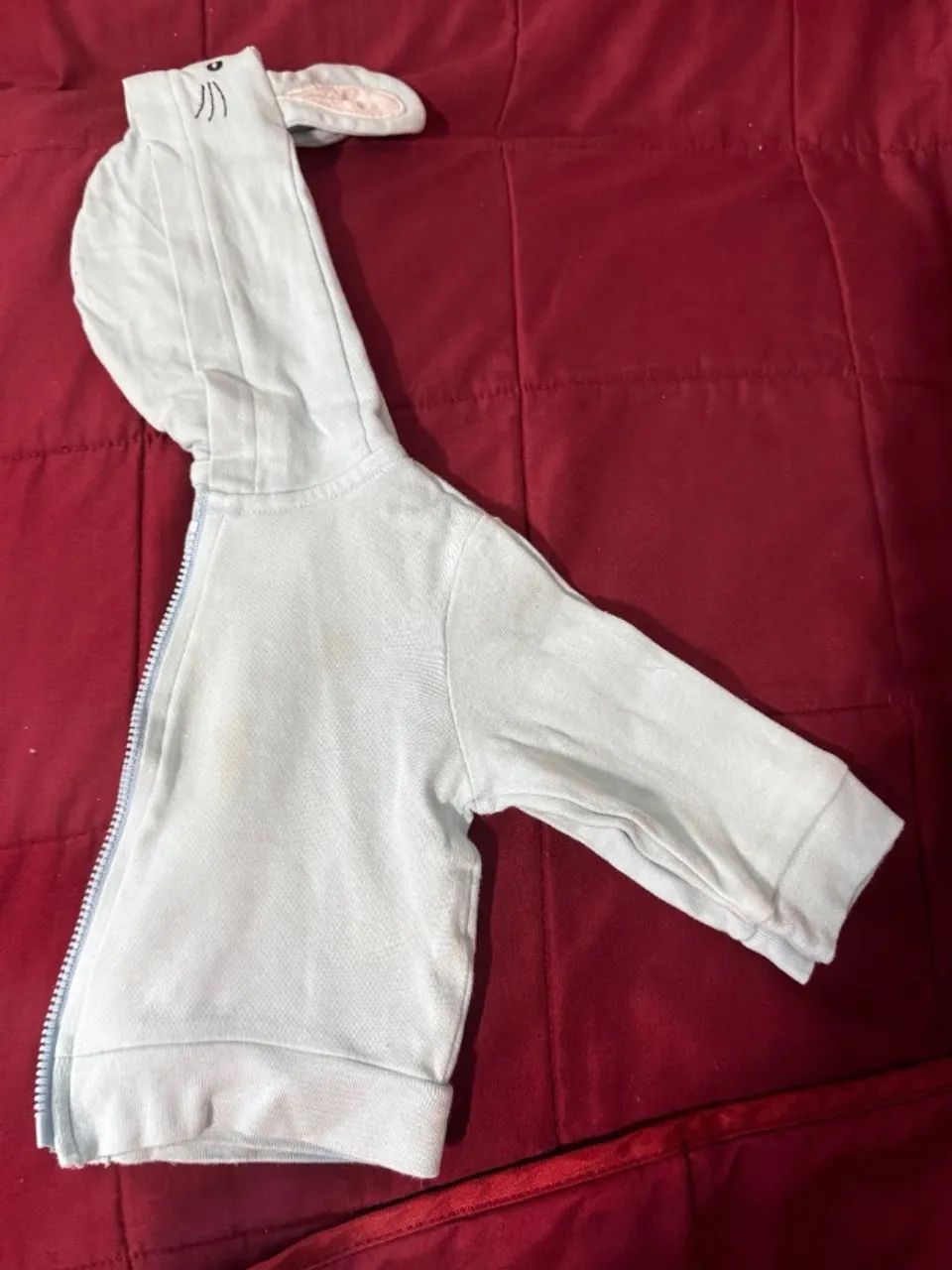 blusa com capuz tema colhinho tamanho 3 a 6 meses importado  - Foto 2