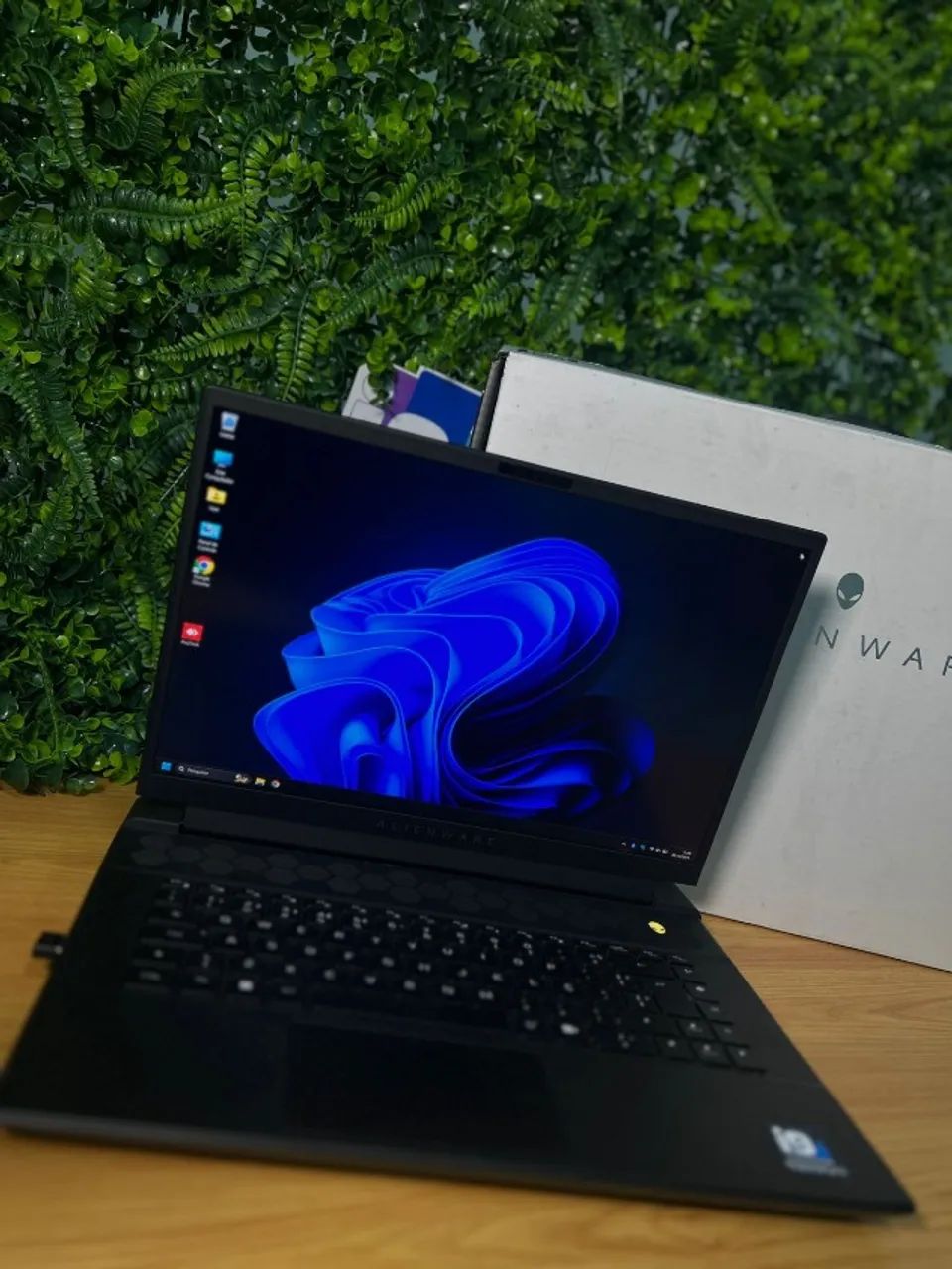 Notebook Alienware M15 R1 Processador i9- 139000HX 2.2GHz - 13 32GB RAM 1TB RTX 4070