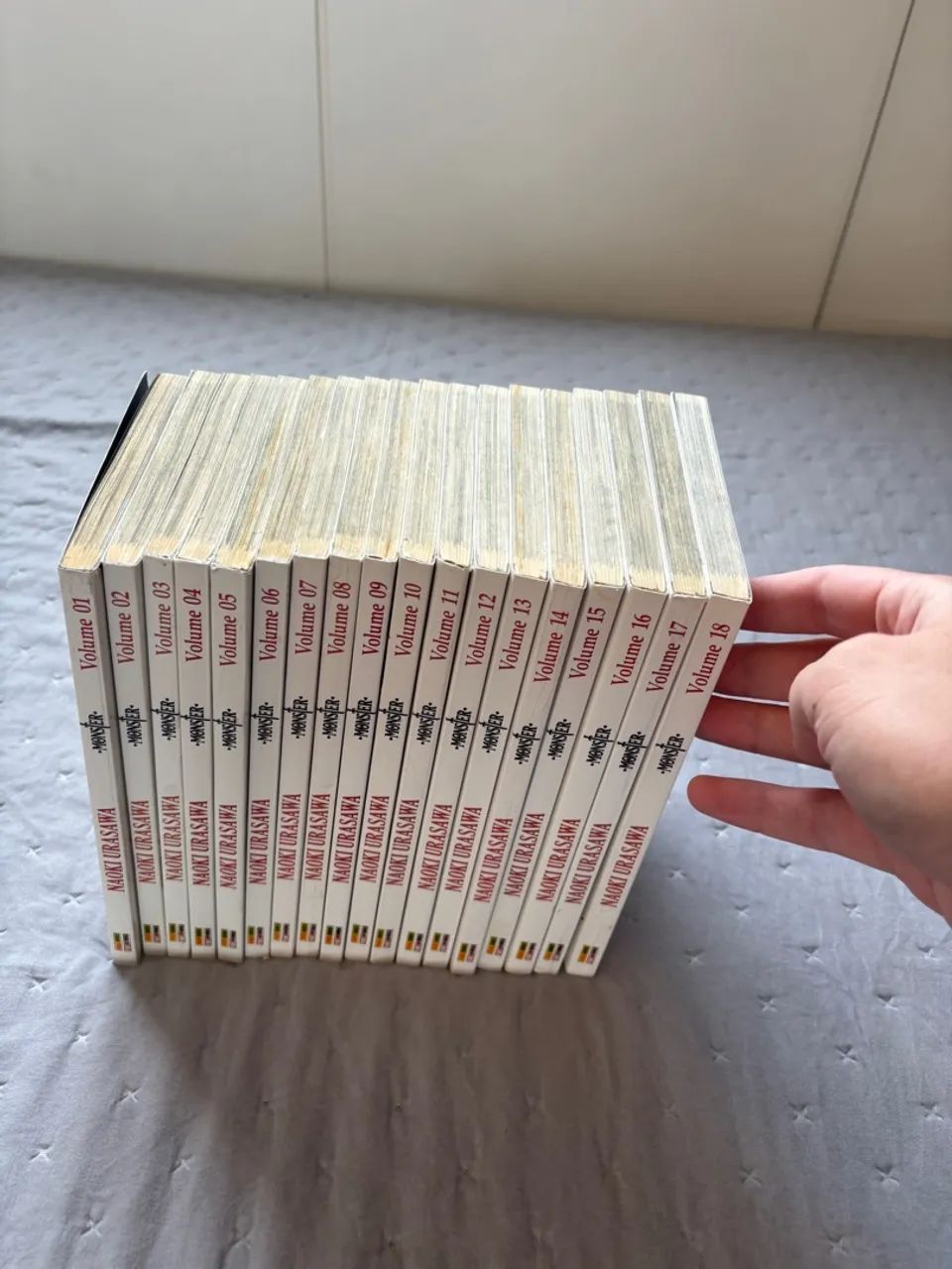 Monster coleção completa Panini - Foto 3