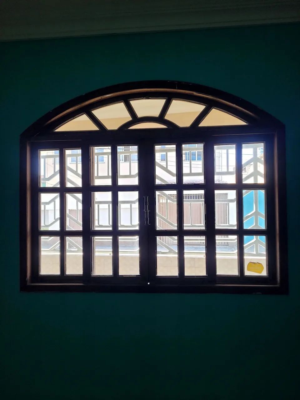 Porta e janela colonial madeira paraju - Foto 4