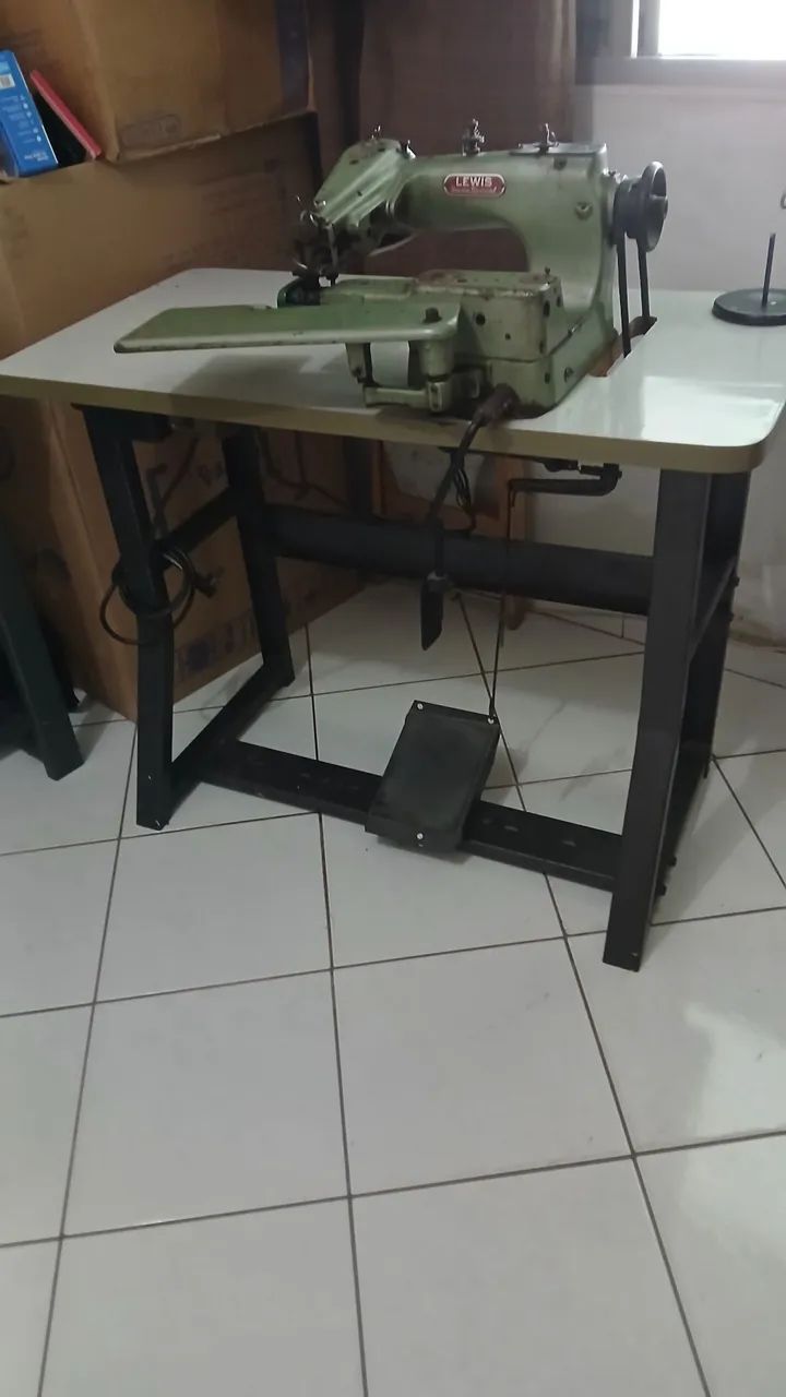 Máquina costura ponto invisivel