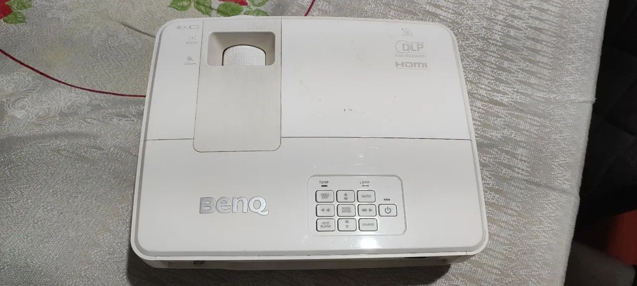 Projetor Benq Mx525B 3200 Lumens, XGA, projeta 3D - HDMI