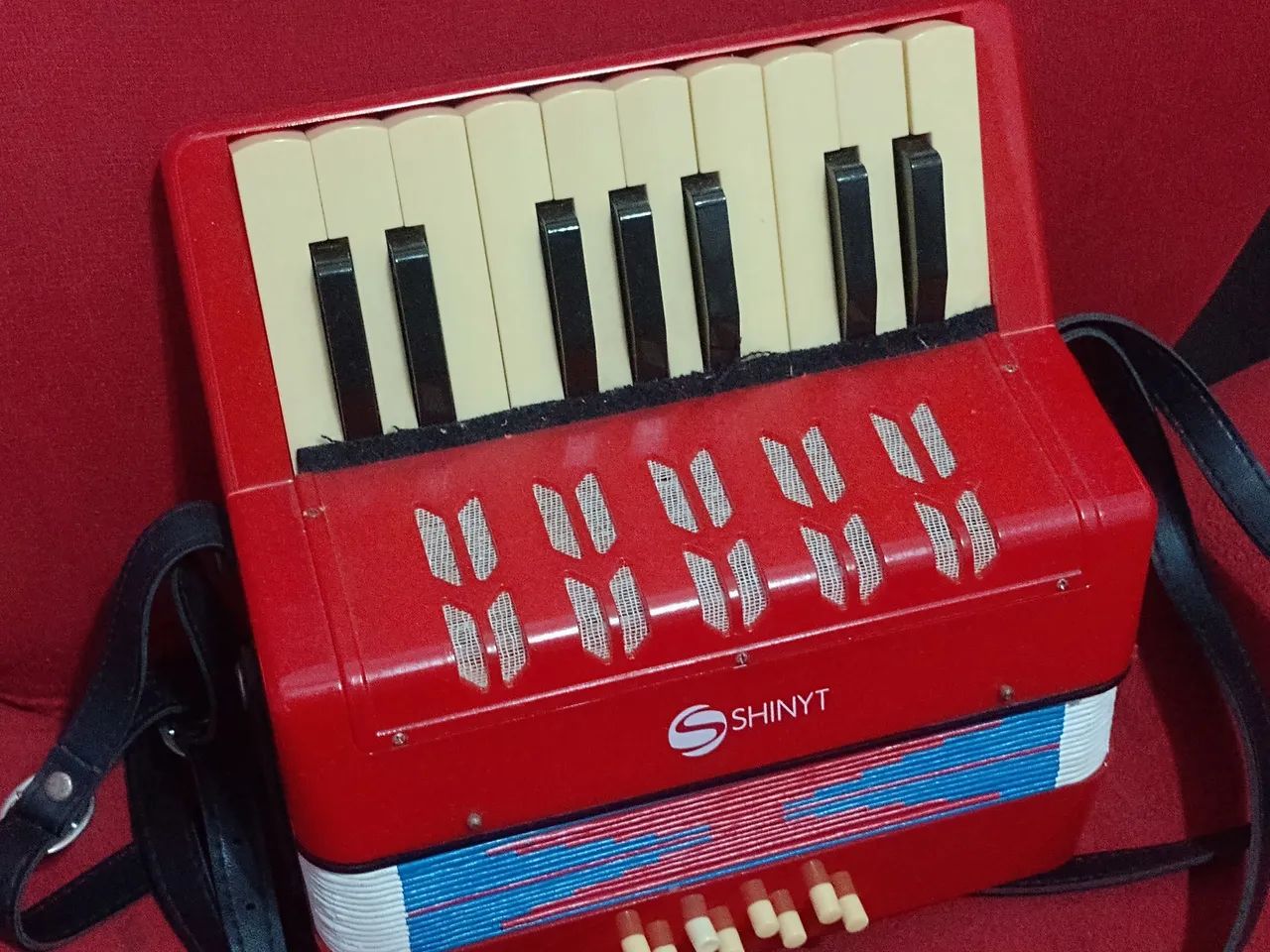 Vendo Mini acordeon vermelho  - Foto 4