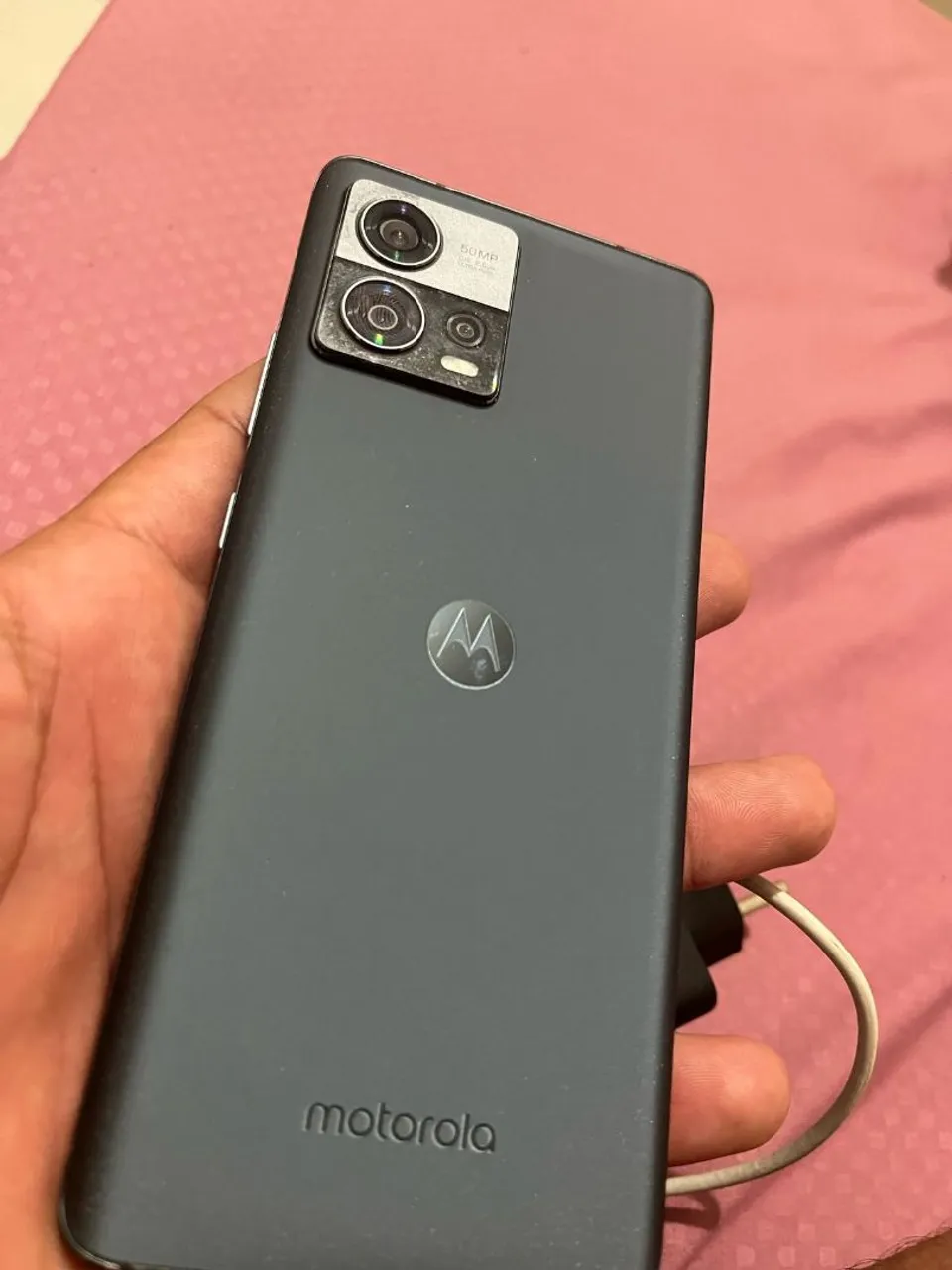 Moto Edge 30 fusion.