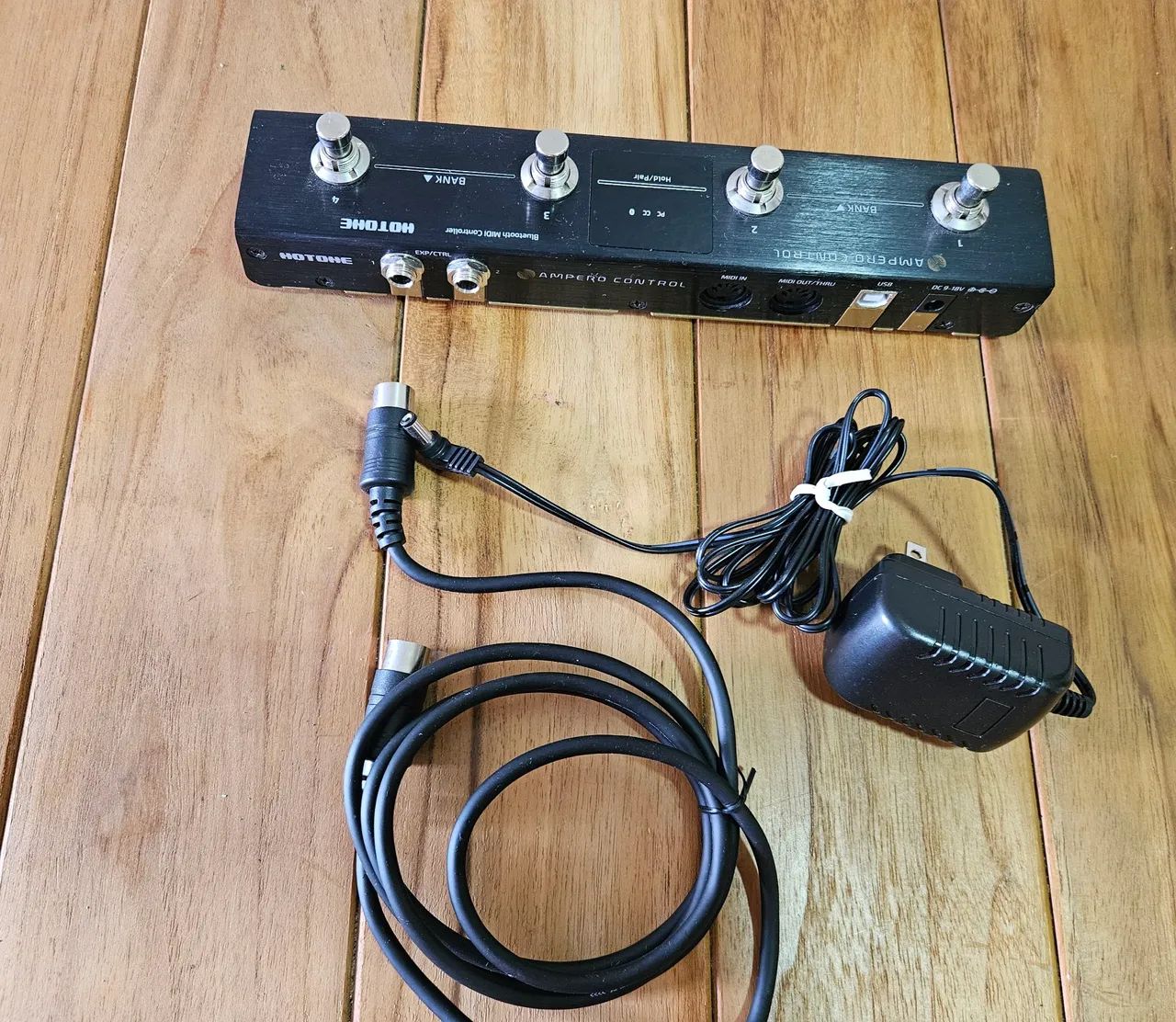 HOTONE AMPERO CONTROL箱あり Controladora Ampero Control Hotone - Instrumentos musicais - Três