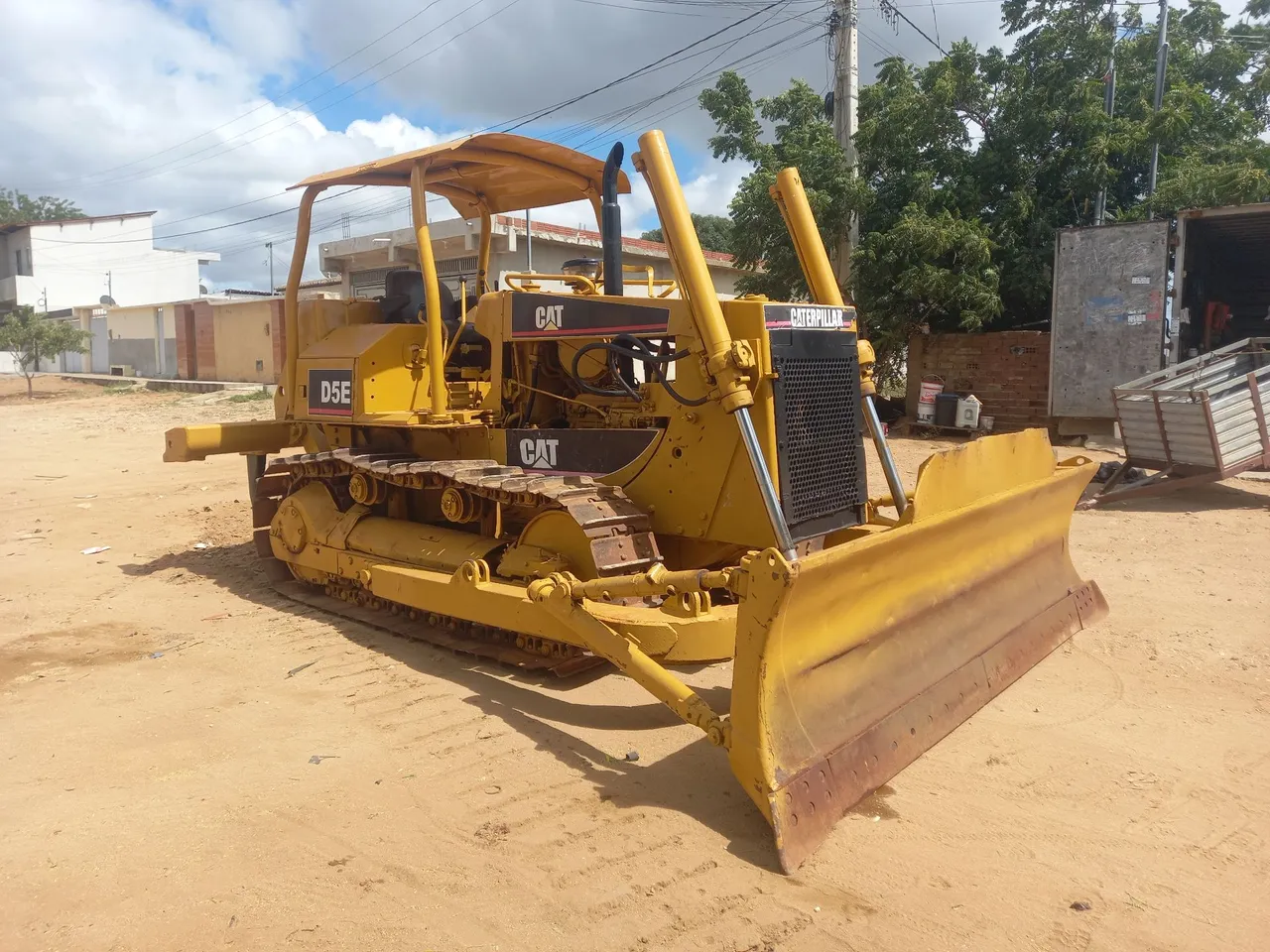 Trator de Esteira Caterpillar D5E ano 1993
