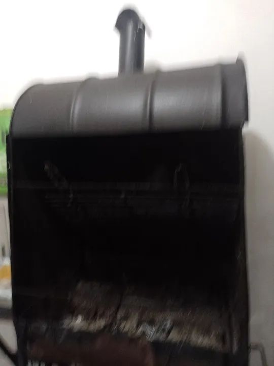 Churrasqueira a Carvão - Foto 2