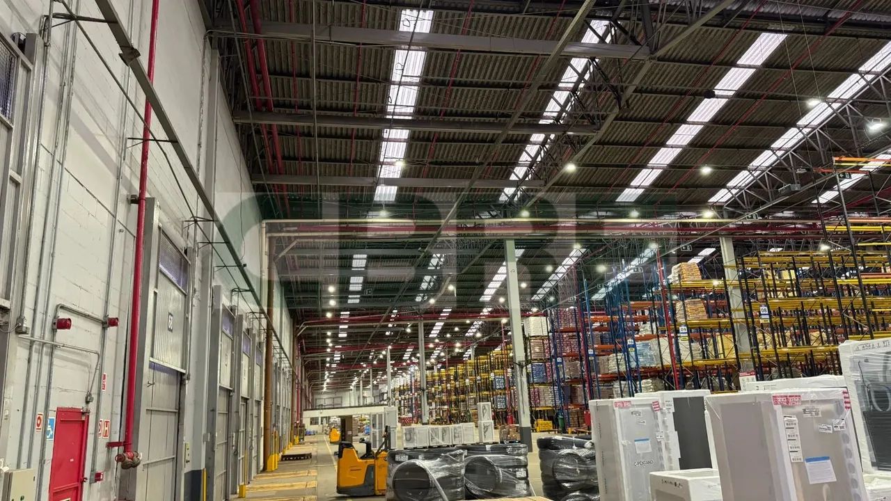 Galpão de 5.000 m² Ideal para Last Mile no Bairro Sarandi - Porto Alegre - Foto 3
