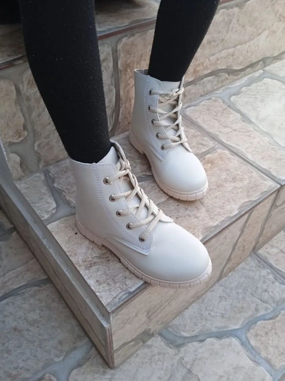 Botas infantis envernizadas pretas - Foto 5