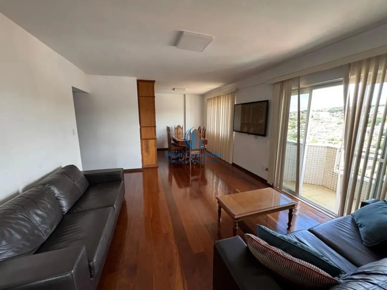 Apartamento mobiliado à venda em São Lourenço, Centro - 163.68m² REF: AV175