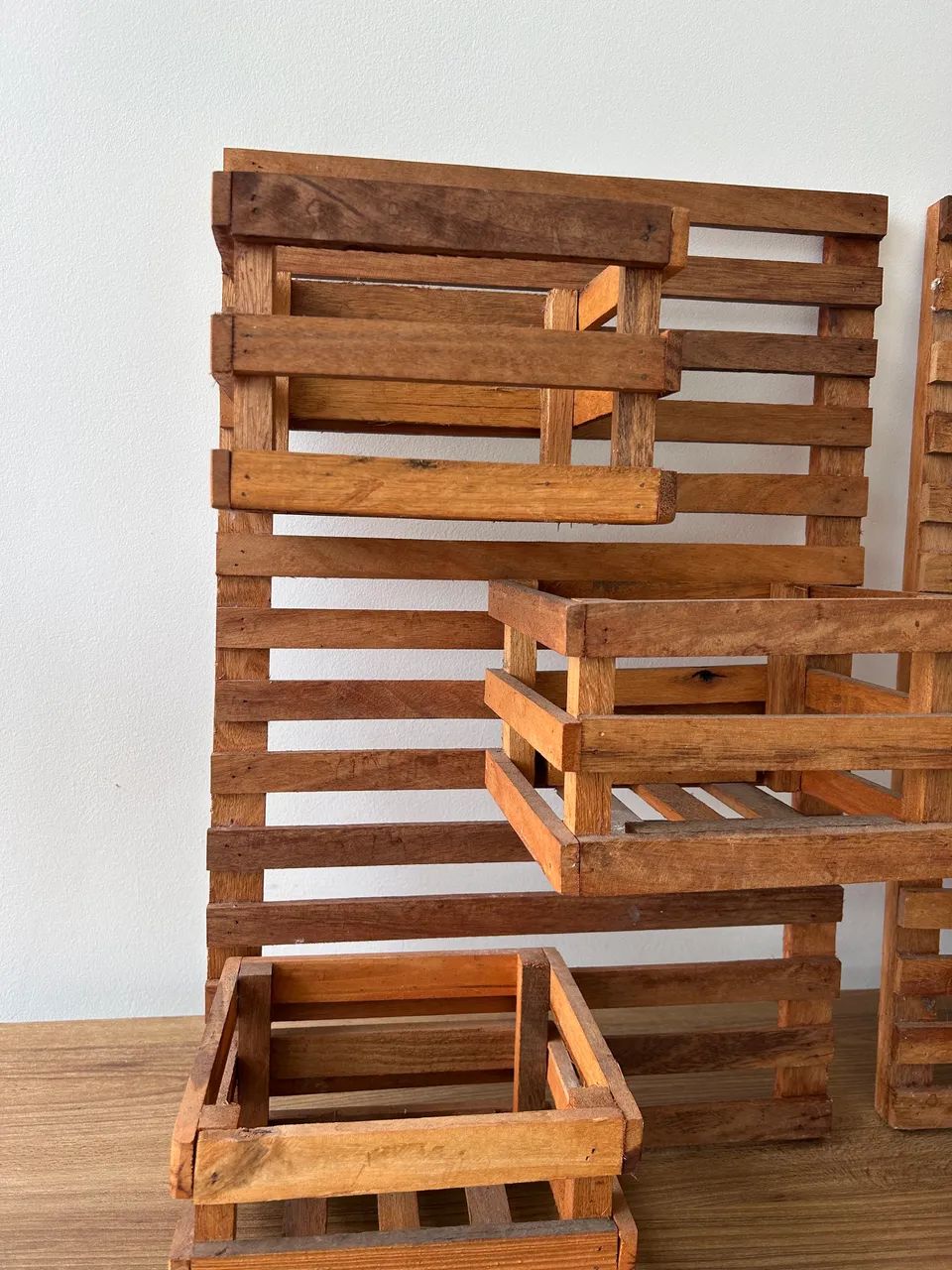 Suporte de jardim vertical com cachepós 