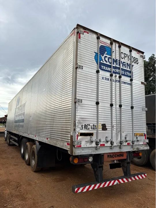 VW 25390 Constelattion 2013 Carreta Baú 30 Paletes 2011 OPORTUNIDADE - Foto 7