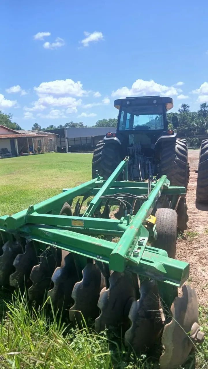 Trator Valtra  - Foto 4