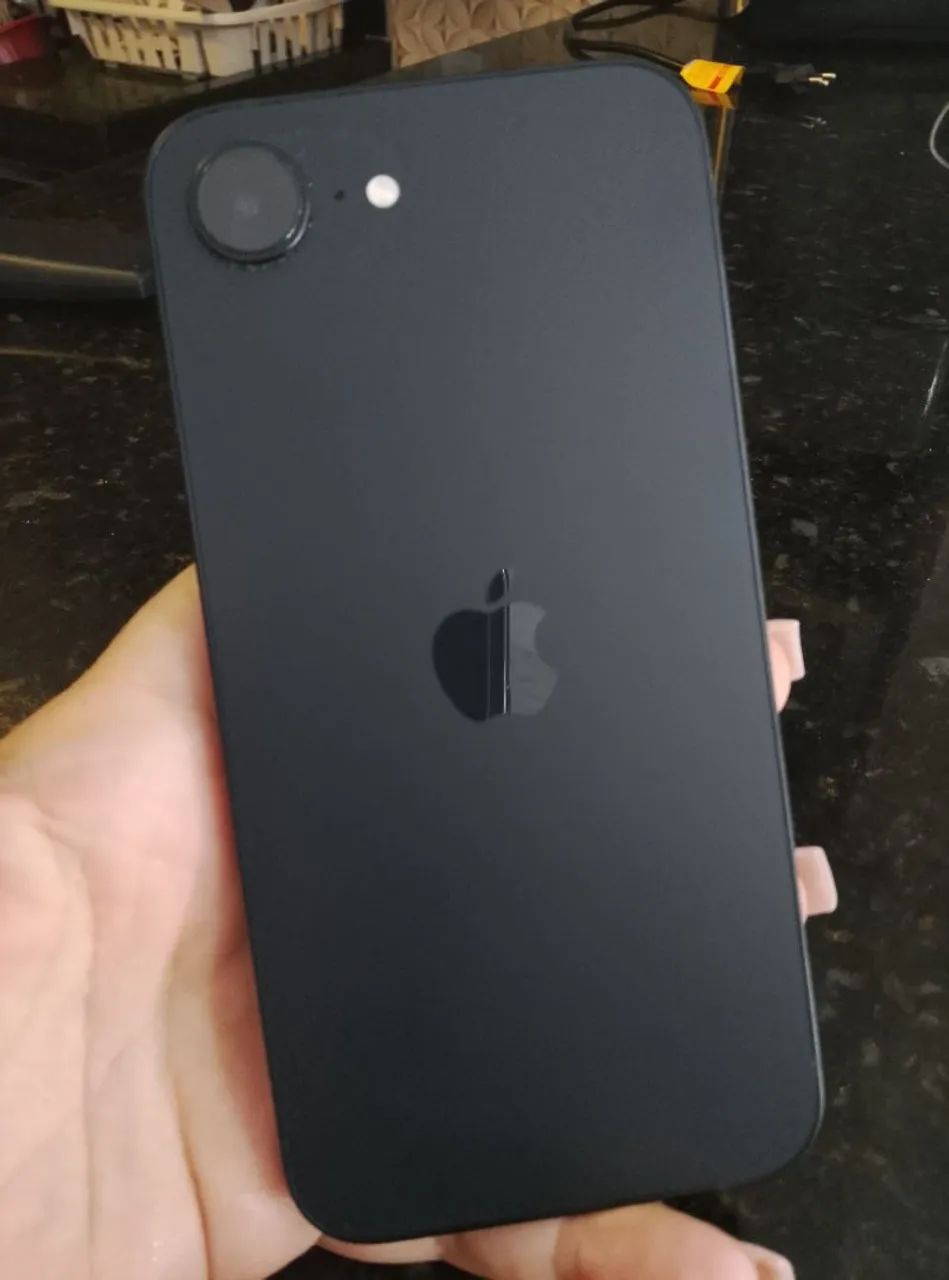 iPhone 16E