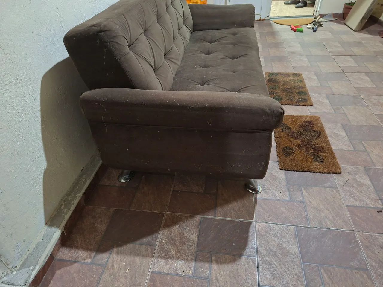 Vendo Sofá 3 lugares - Foto 4