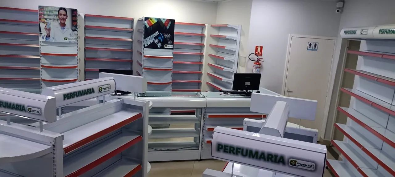 Venda de gôndolas para farmácia 